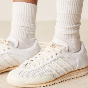 NWT Adidas SL 72 OG Cloud and Off White Classic Sneaker Womens Sz 10